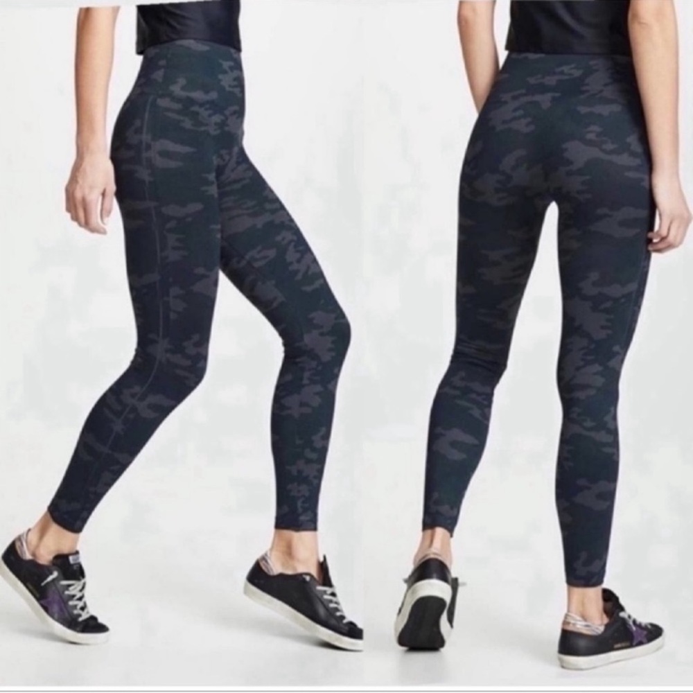 Spanx Look at Me Now Camo Leggings Medium